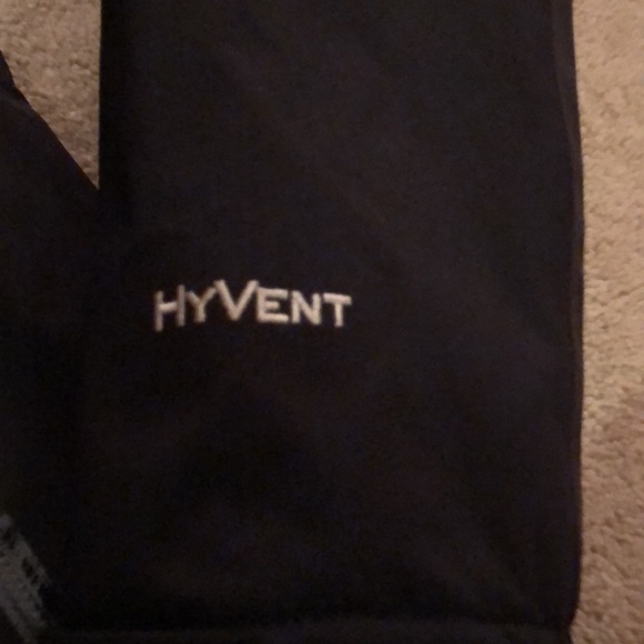 Like New! The North Face Women’s Hyvent Thermoball Jacket - Picture 7 of 16